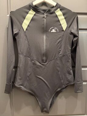 Black Long-Sleeve Zip Front One-Piece Swimsuit size M